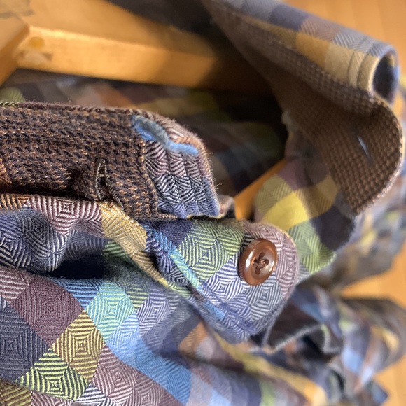 Lipson (L) - Picture 7 of 15